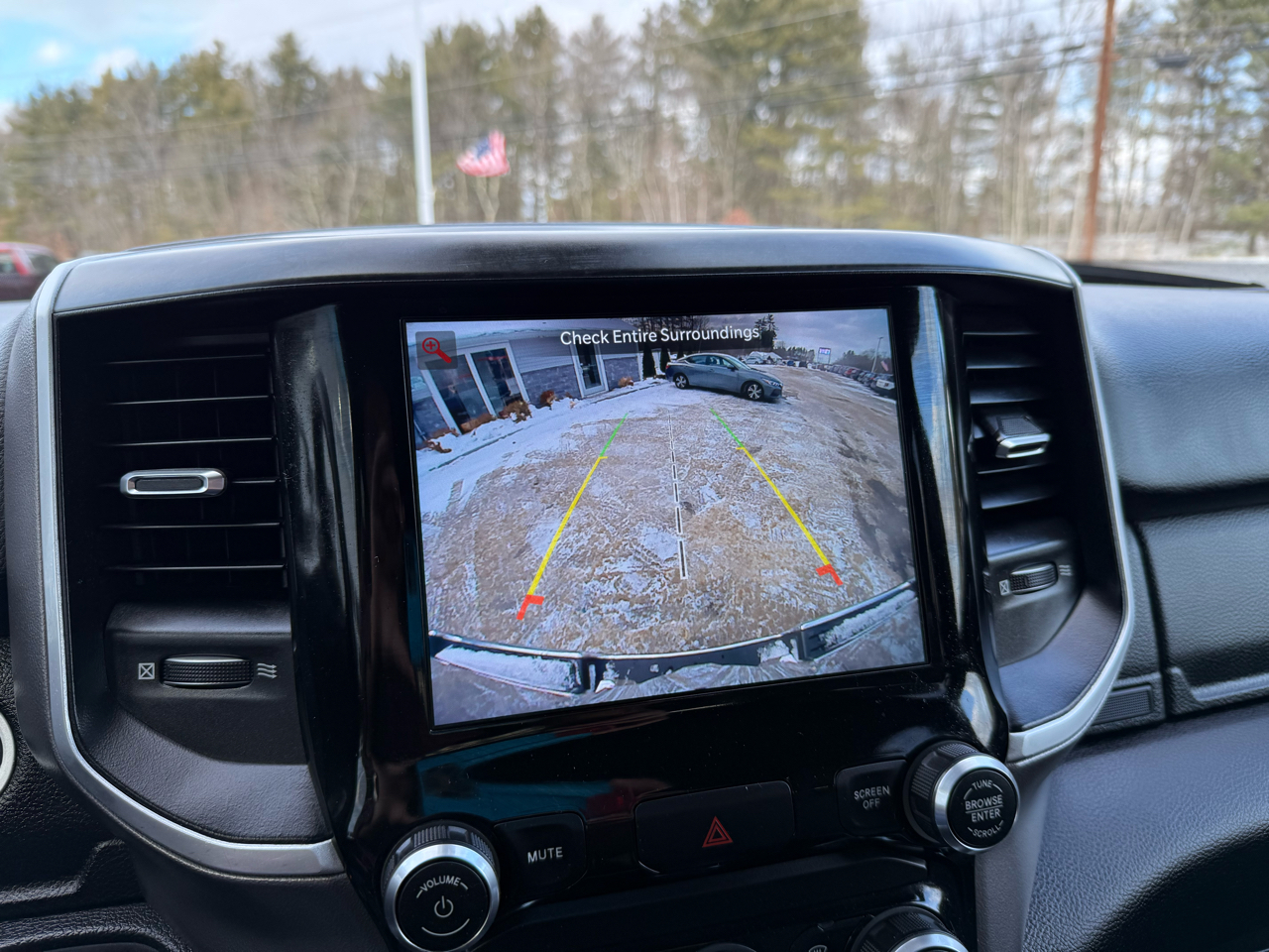 RAM 1500 Big Horn Crew Cab SWB 4WD 2022