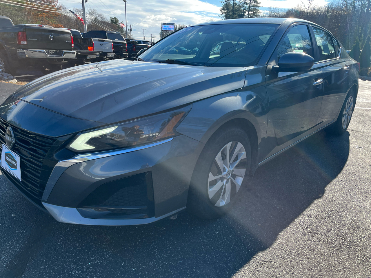 2023 Nissan Altima 2.5 S photo 3