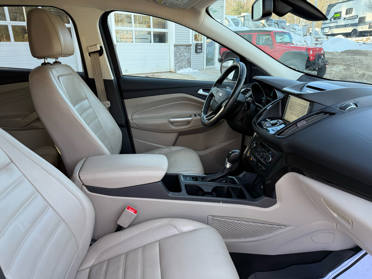 Ford Escape Titanium 4WD 2017