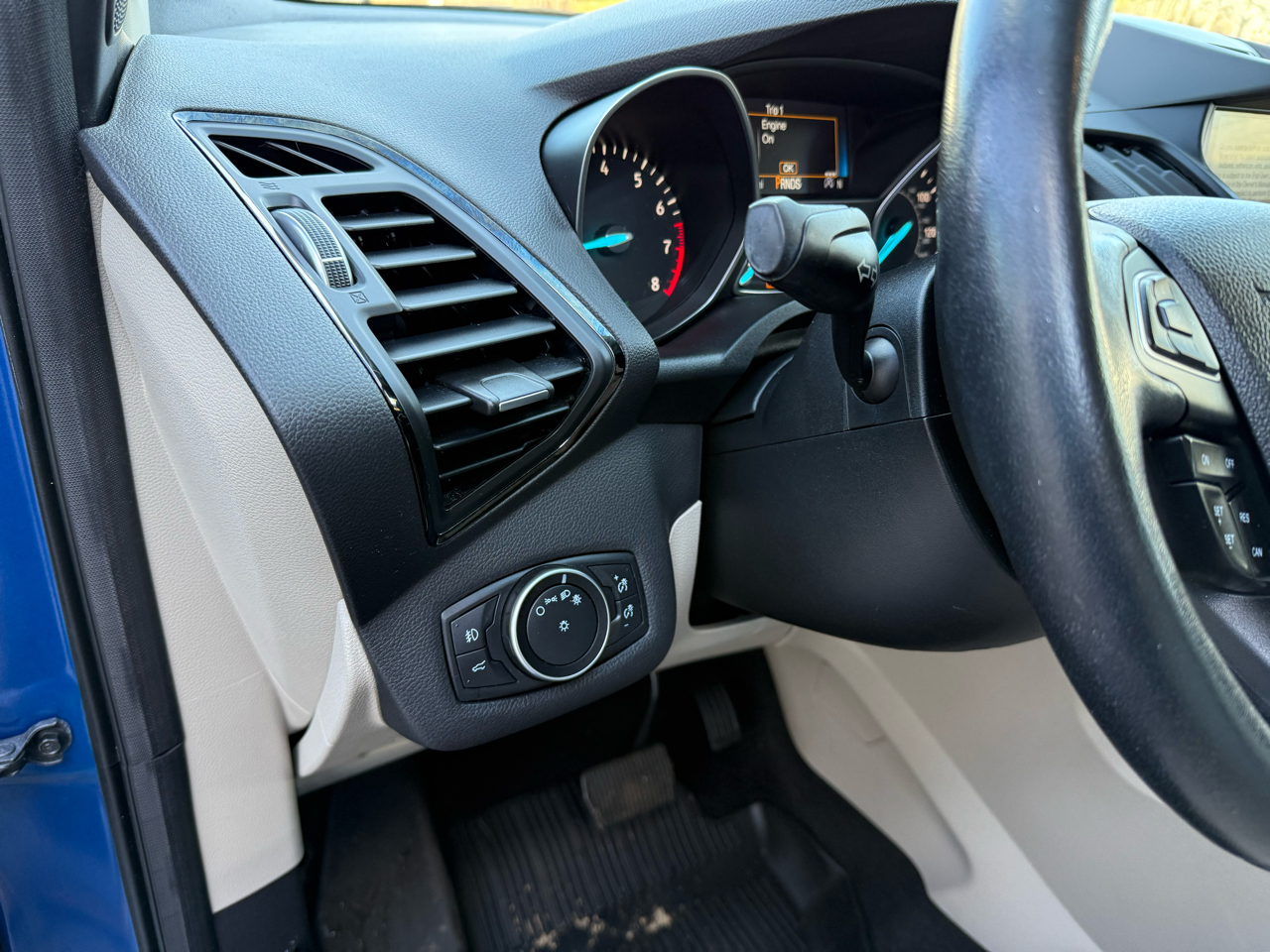 Ford Escape Titanium 4WD 2017