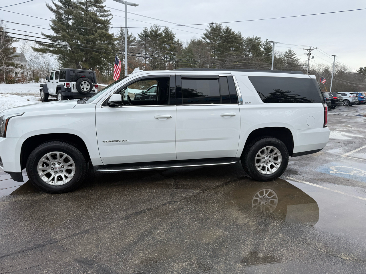 GMC Yukon XL SLE 4WD 2017