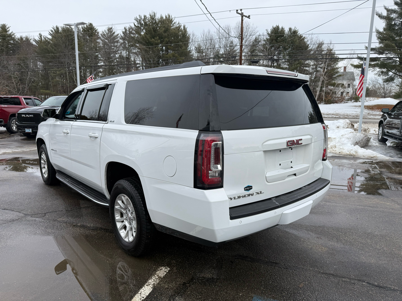 GMC Yukon XL SLE 4WD 2017