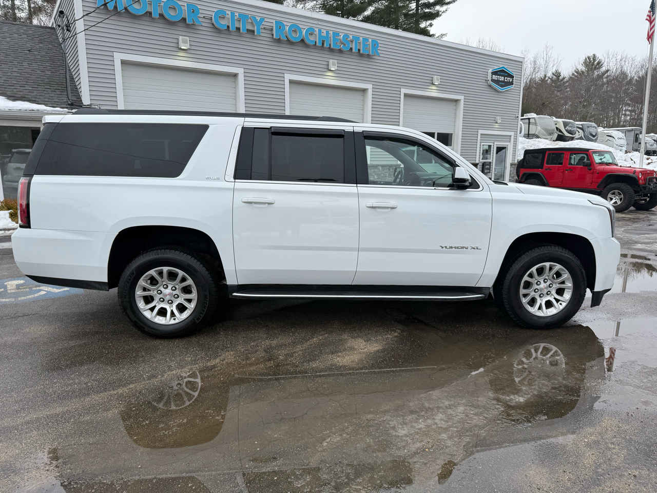 GMC Yukon XL SLE 4WD 2017