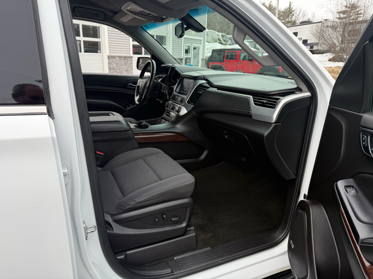 GMC Yukon XL SLE 4WD 2017