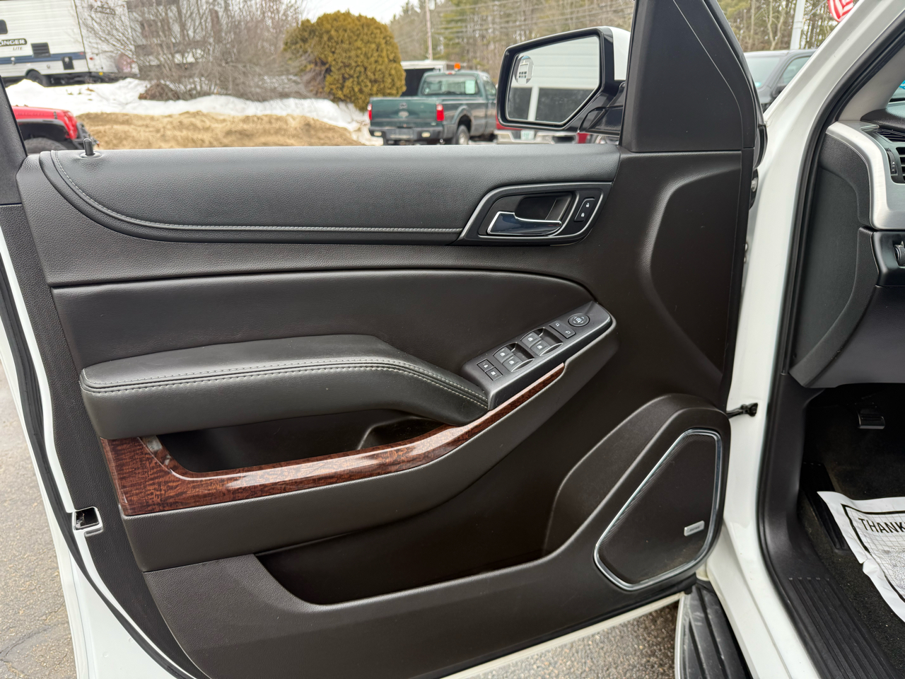 GMC Yukon XL SLE 4WD 2017