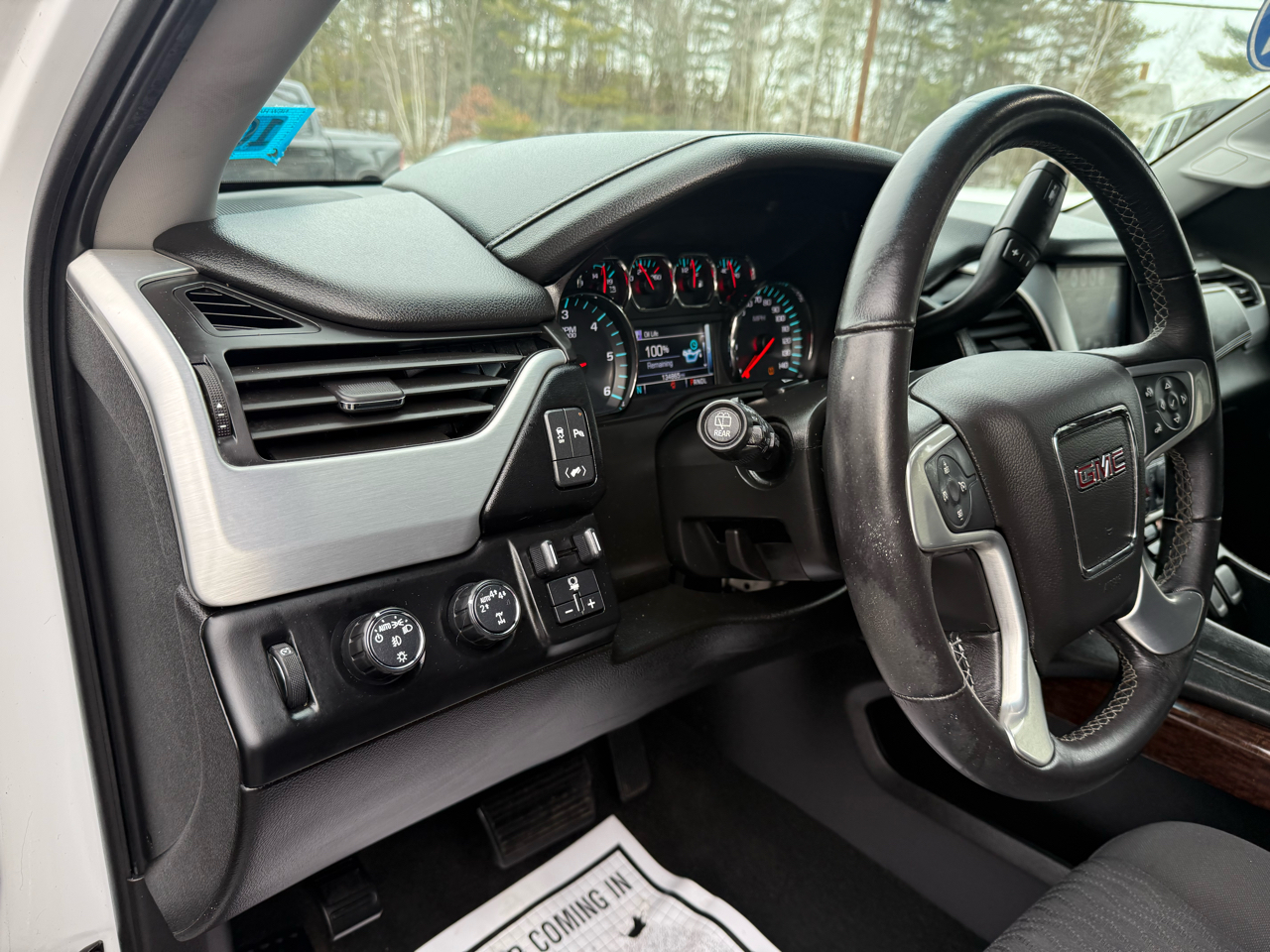 GMC Yukon XL SLE 4WD 2017