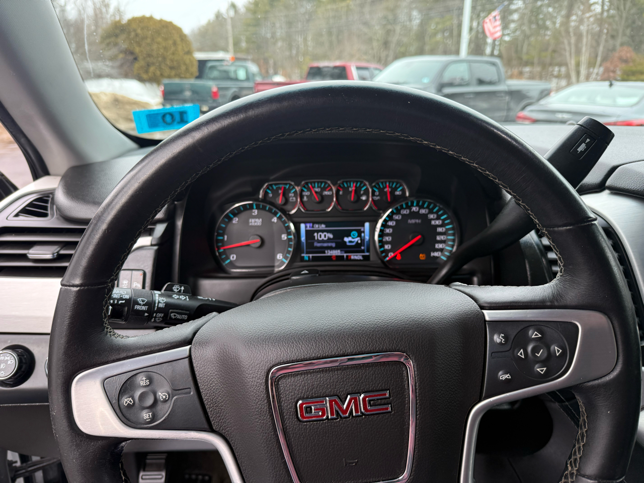 GMC Yukon XL SLE 4WD 2017