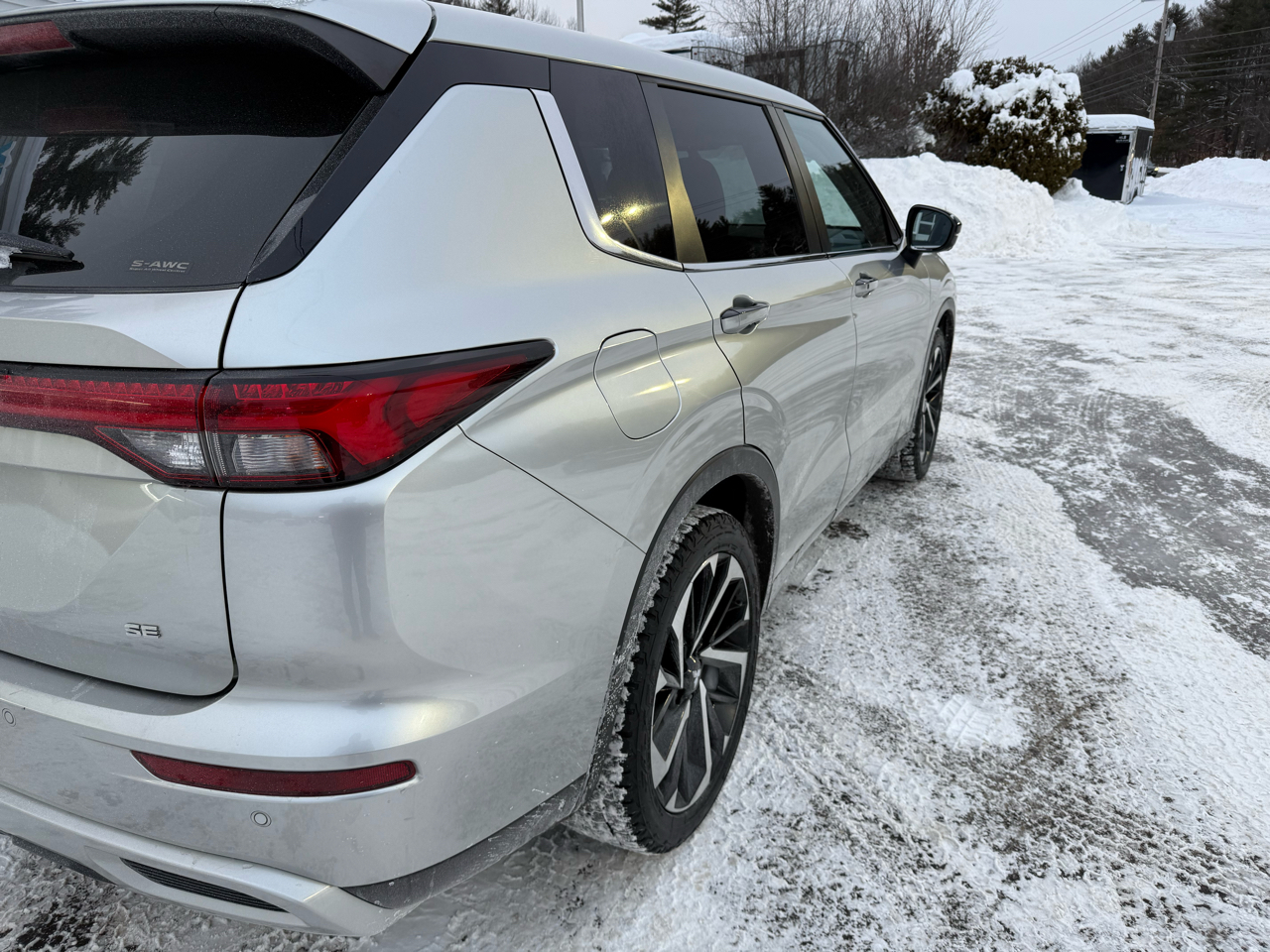 Mitsubishi Outlander SE 4WD 2022