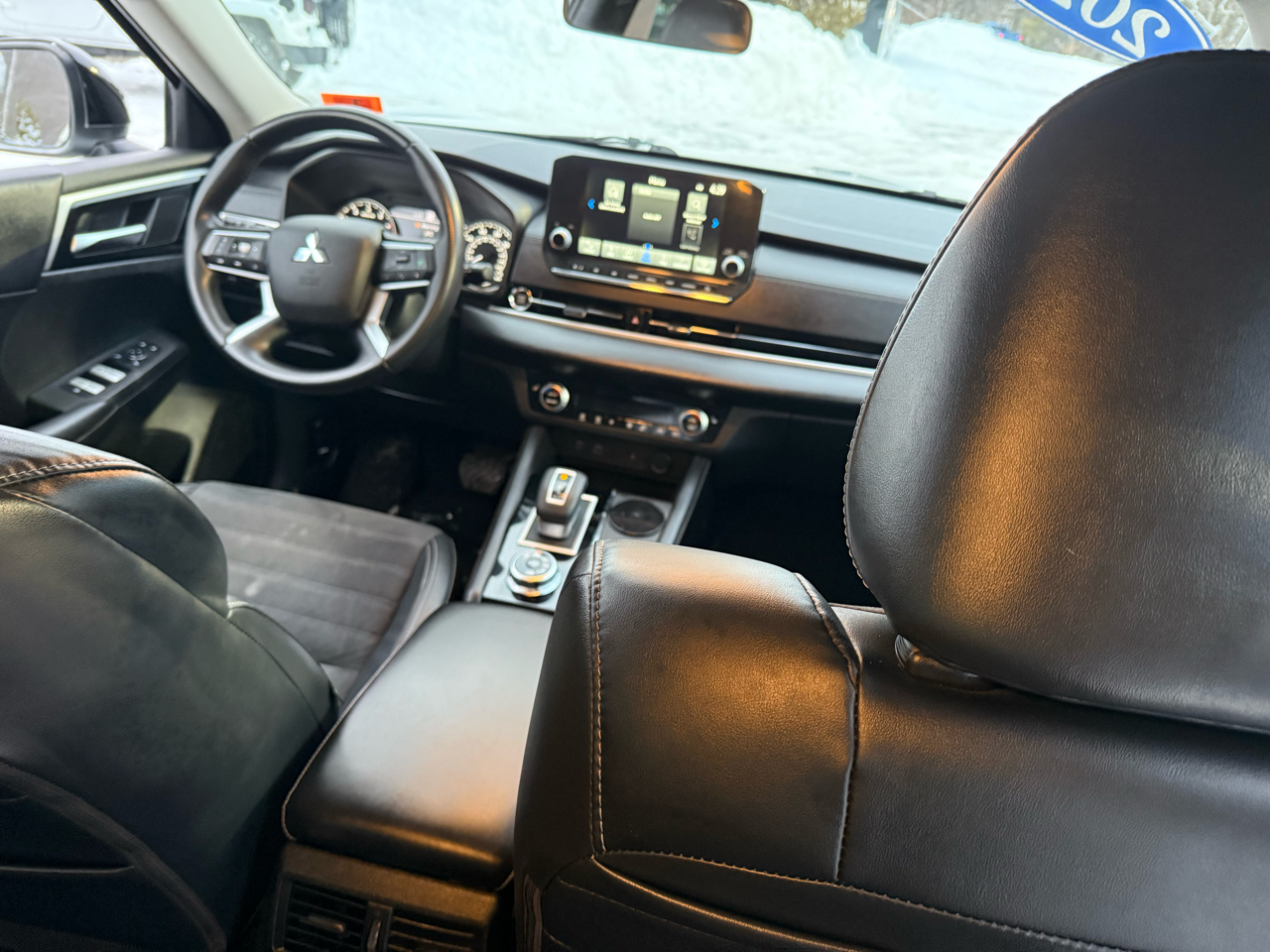 Mitsubishi Outlander SE 4WD 2022