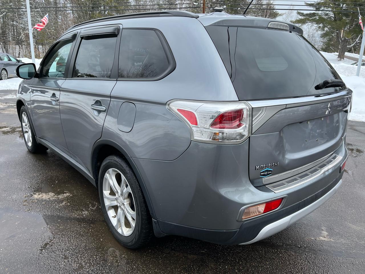 Mitsubishi Outlander SE S-AWC 2015