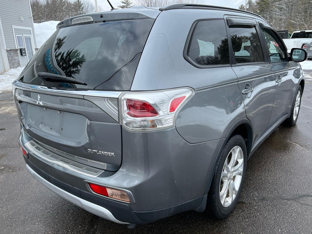 Mitsubishi Outlander SE S-AWC 2015