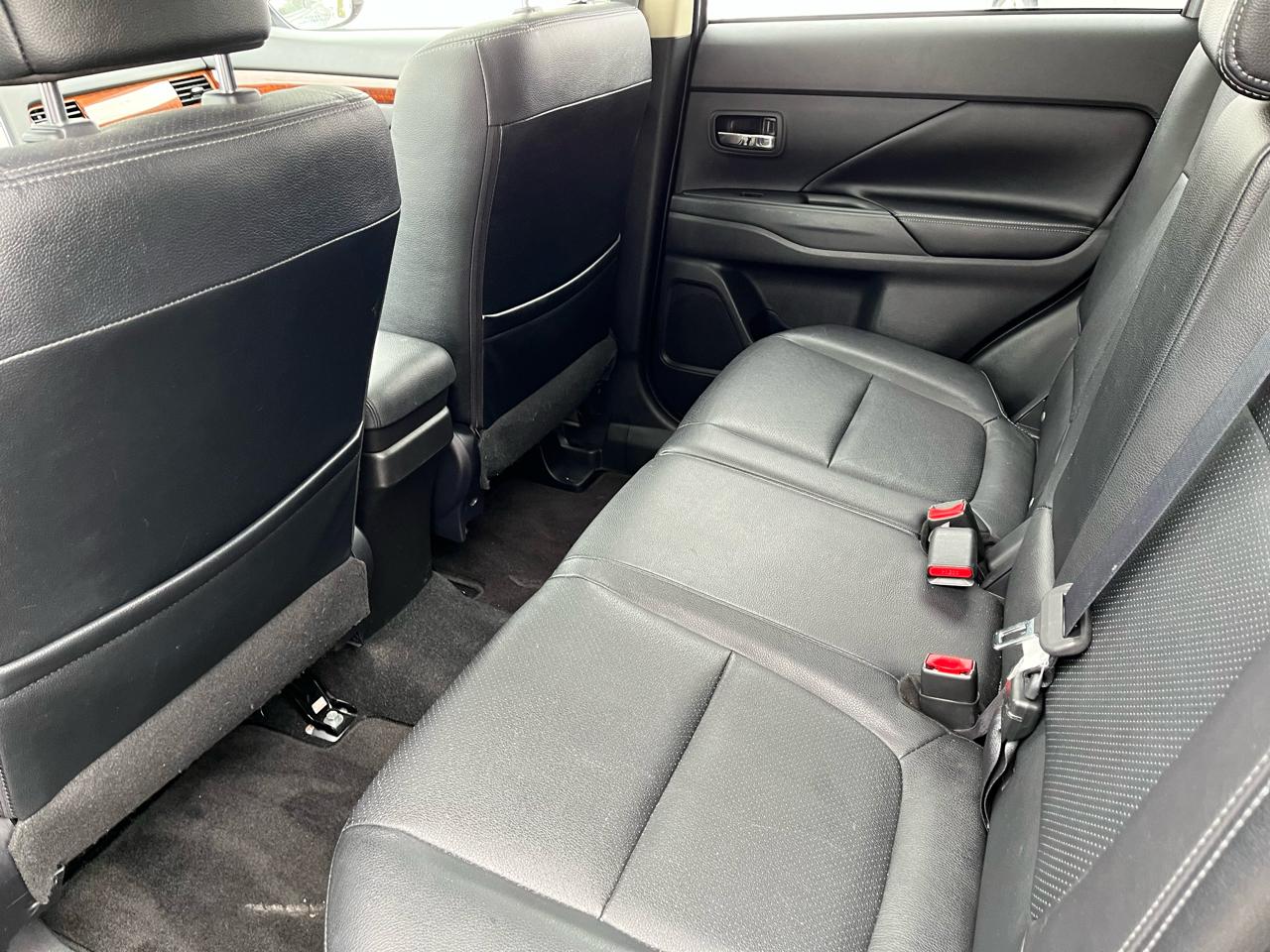 Mitsubishi Outlander SE S-AWC 2015