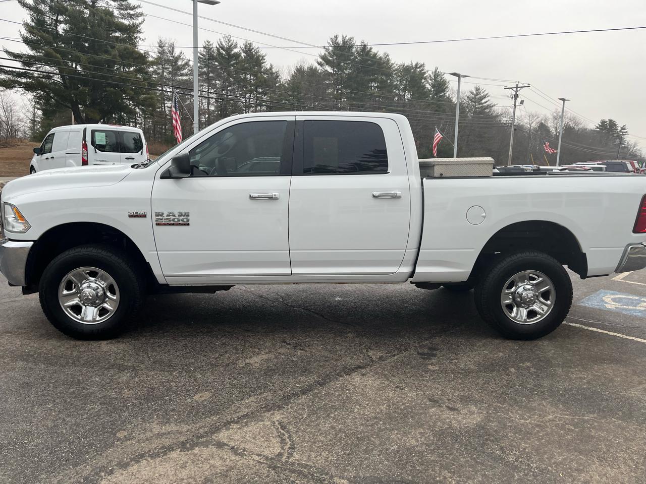 RAM 2500 SLT Crew Cab SWB 4WD 2017