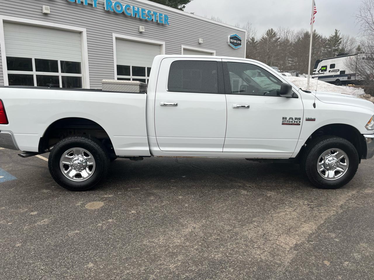 RAM 2500 SLT Crew Cab SWB 4WD 2017