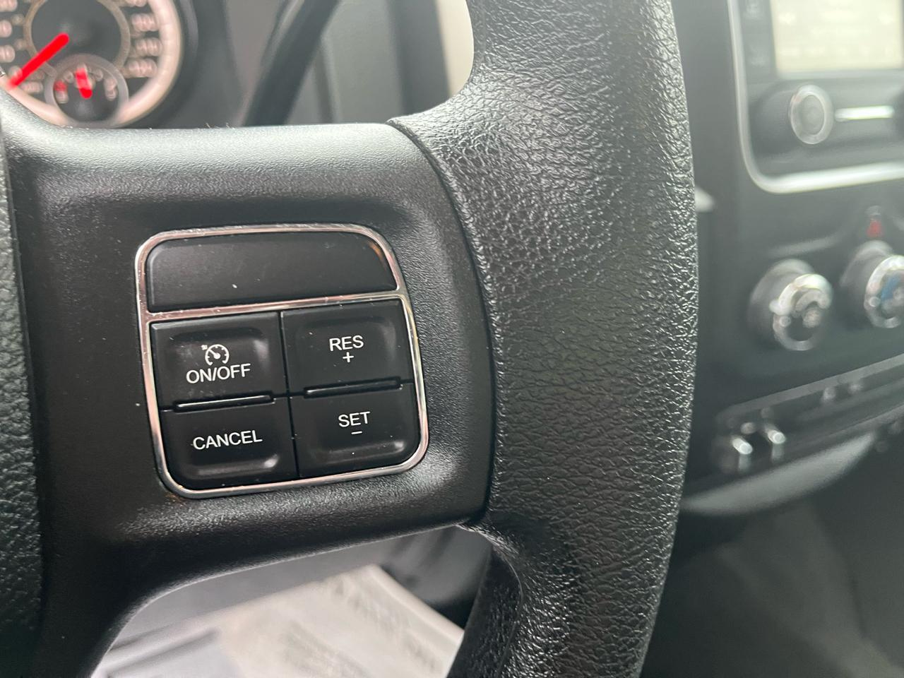 RAM 2500 SLT Crew Cab SWB 4WD 2017