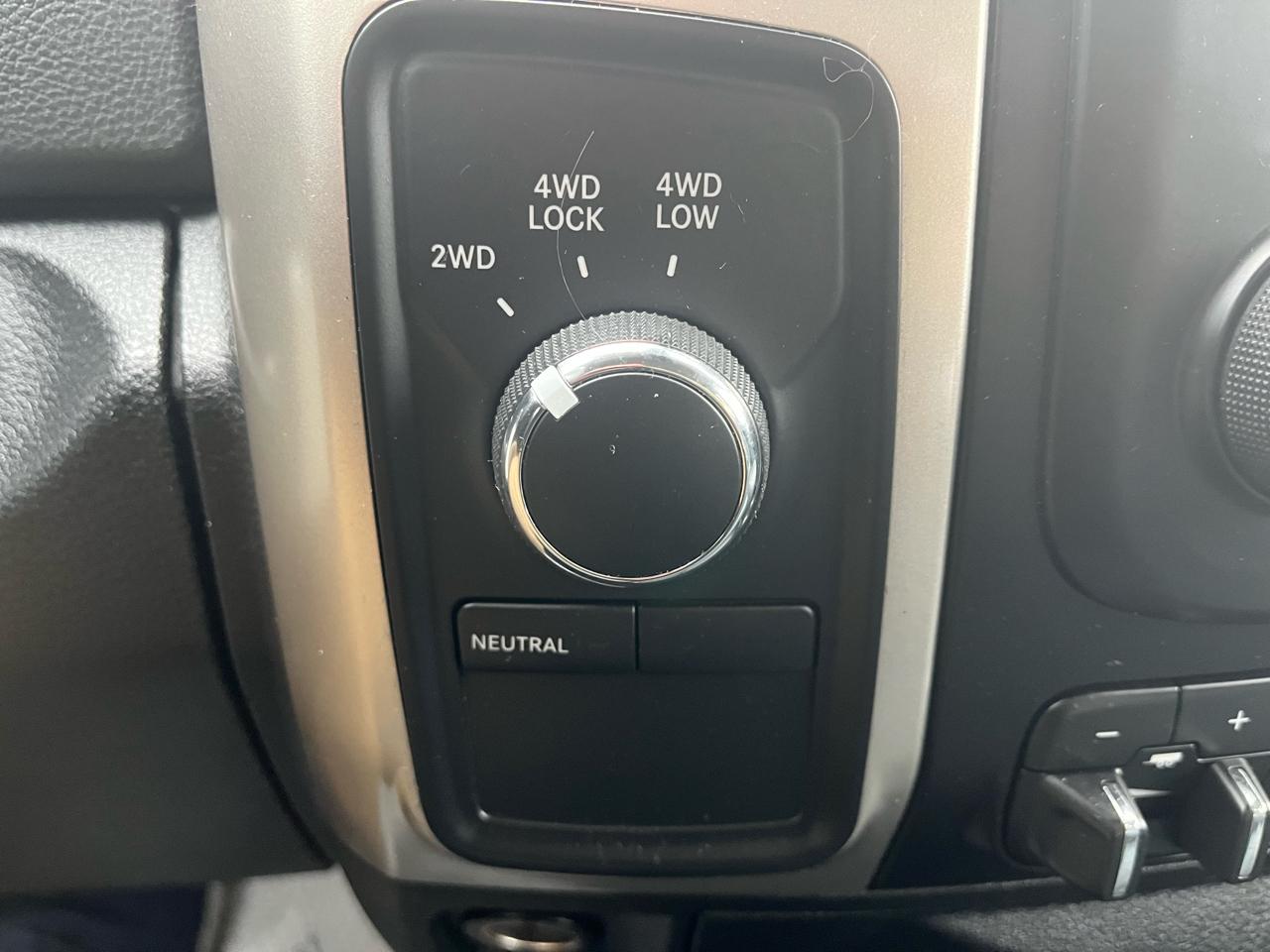 RAM 2500 SLT Crew Cab SWB 4WD 2017