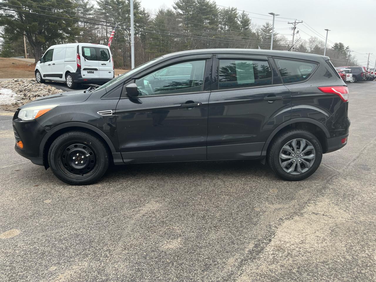 Ford Escape S FWD 2014