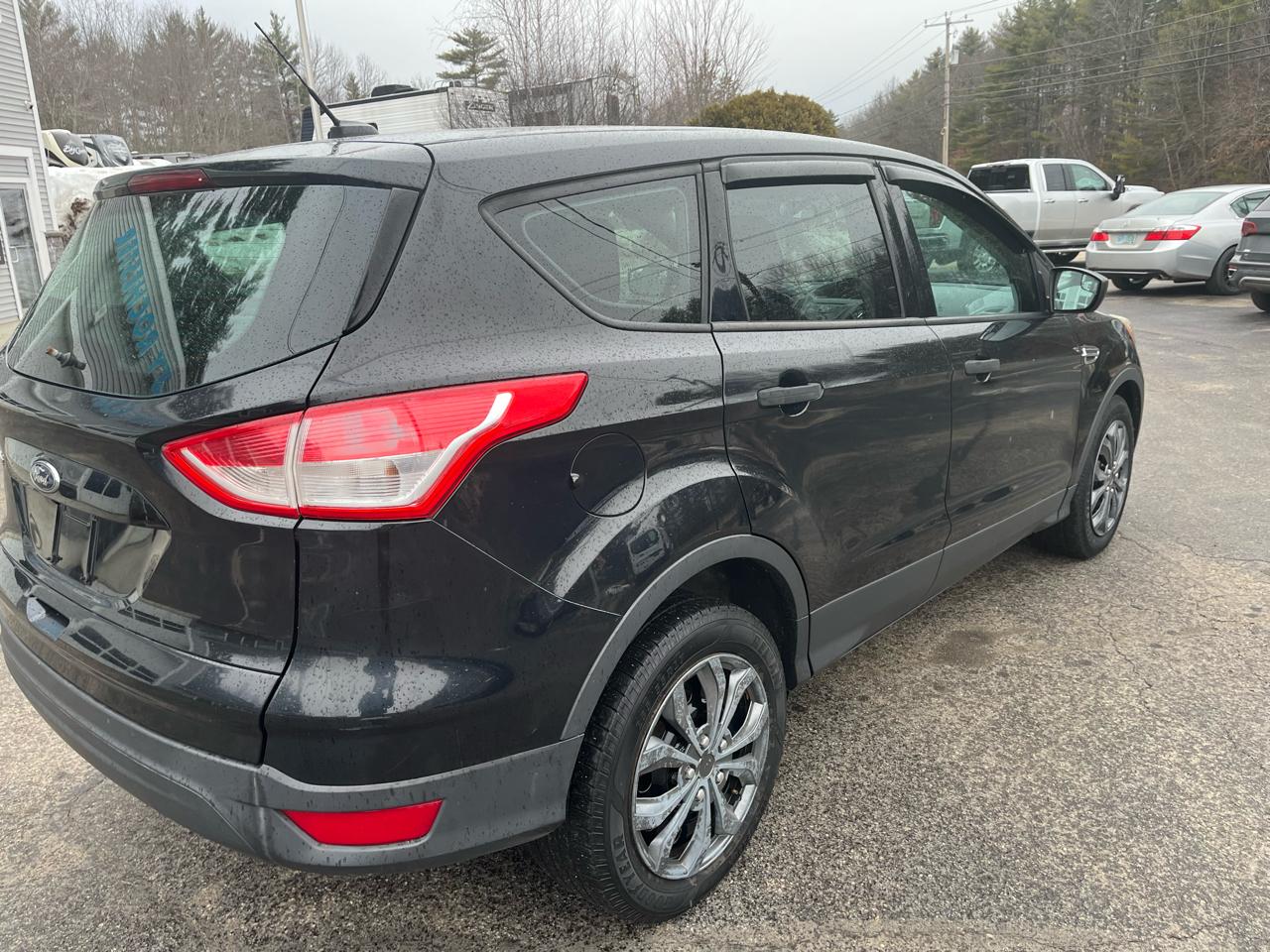 Ford Escape S FWD 2014