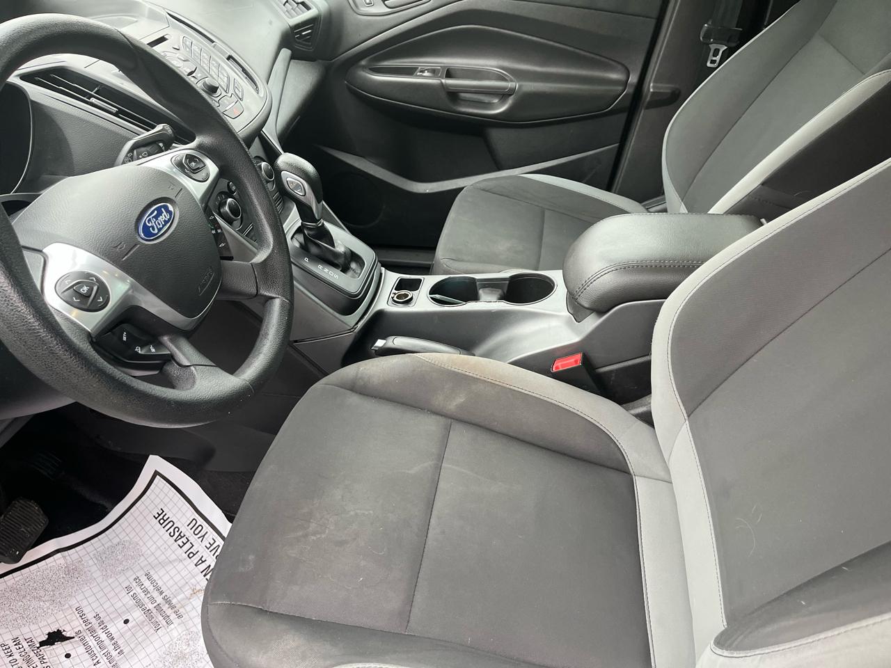 Ford Escape S FWD 2014