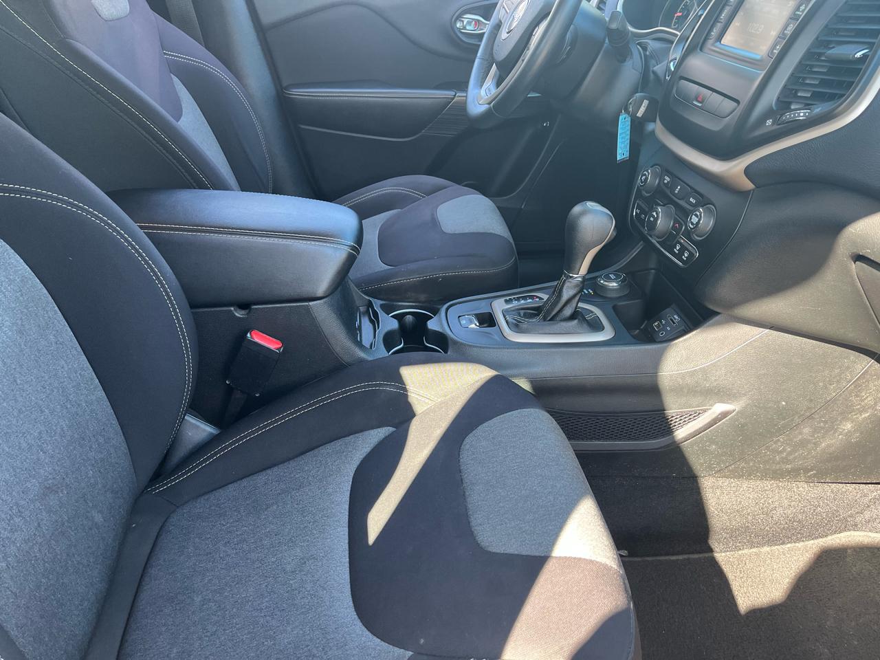 Jeep Cherokee Sport 4WD 2014