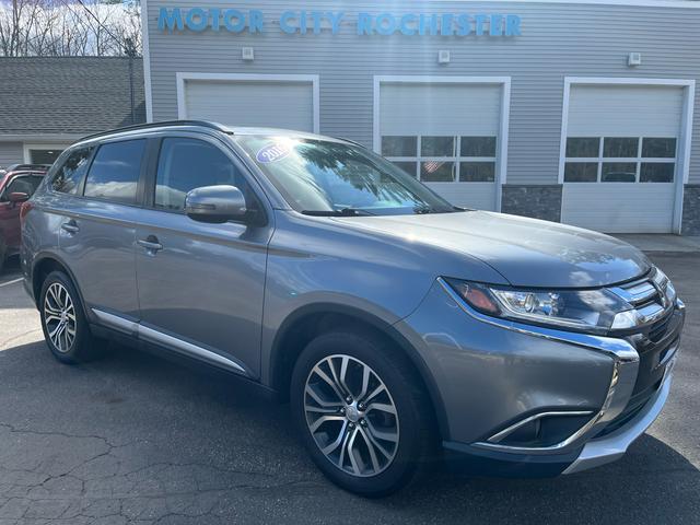 Silver 2016 Mitsubishi Outlander SE S-AWC SUV / Crossover All-Wheel Drive Automatic