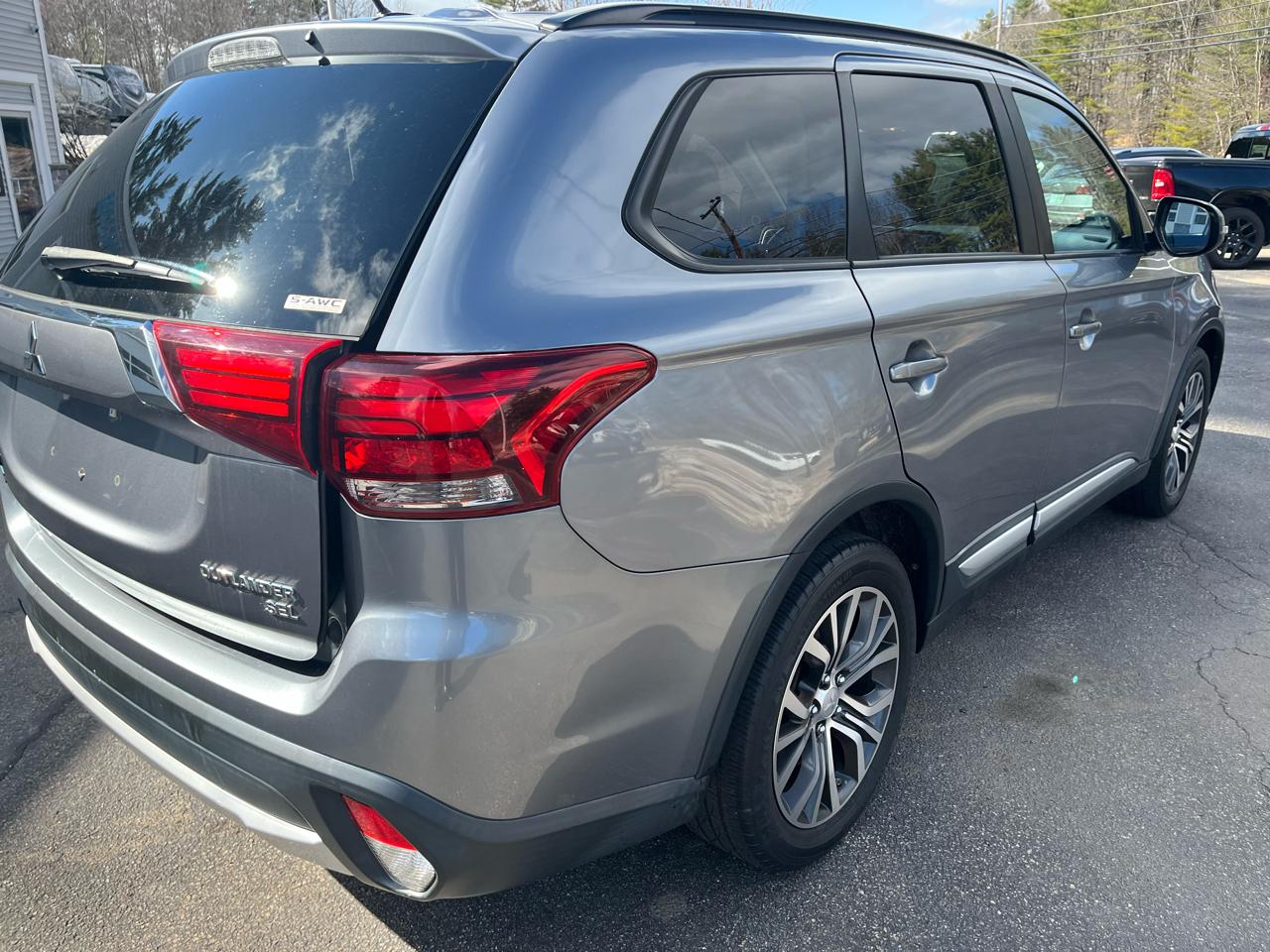 Mitsubishi Outlander SE AWD 2016