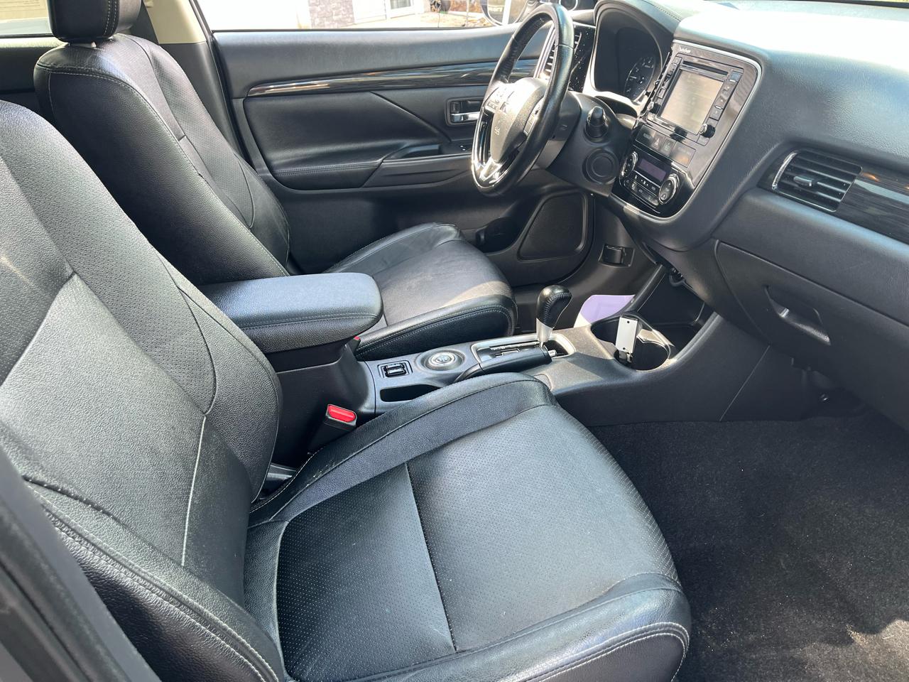 Mitsubishi Outlander SE AWD 2016