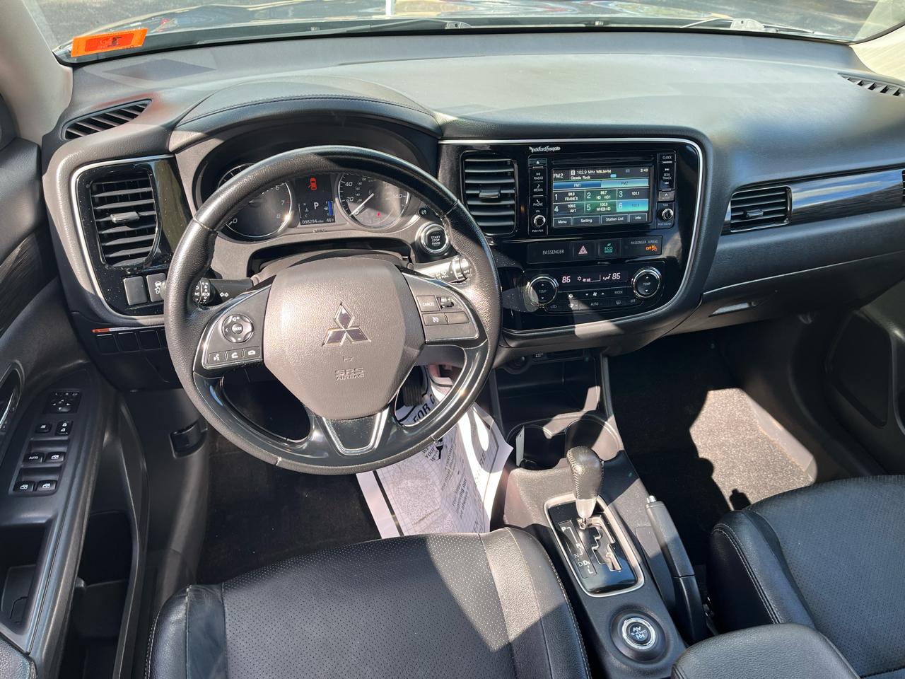 Mitsubishi Outlander SE AWD 2016