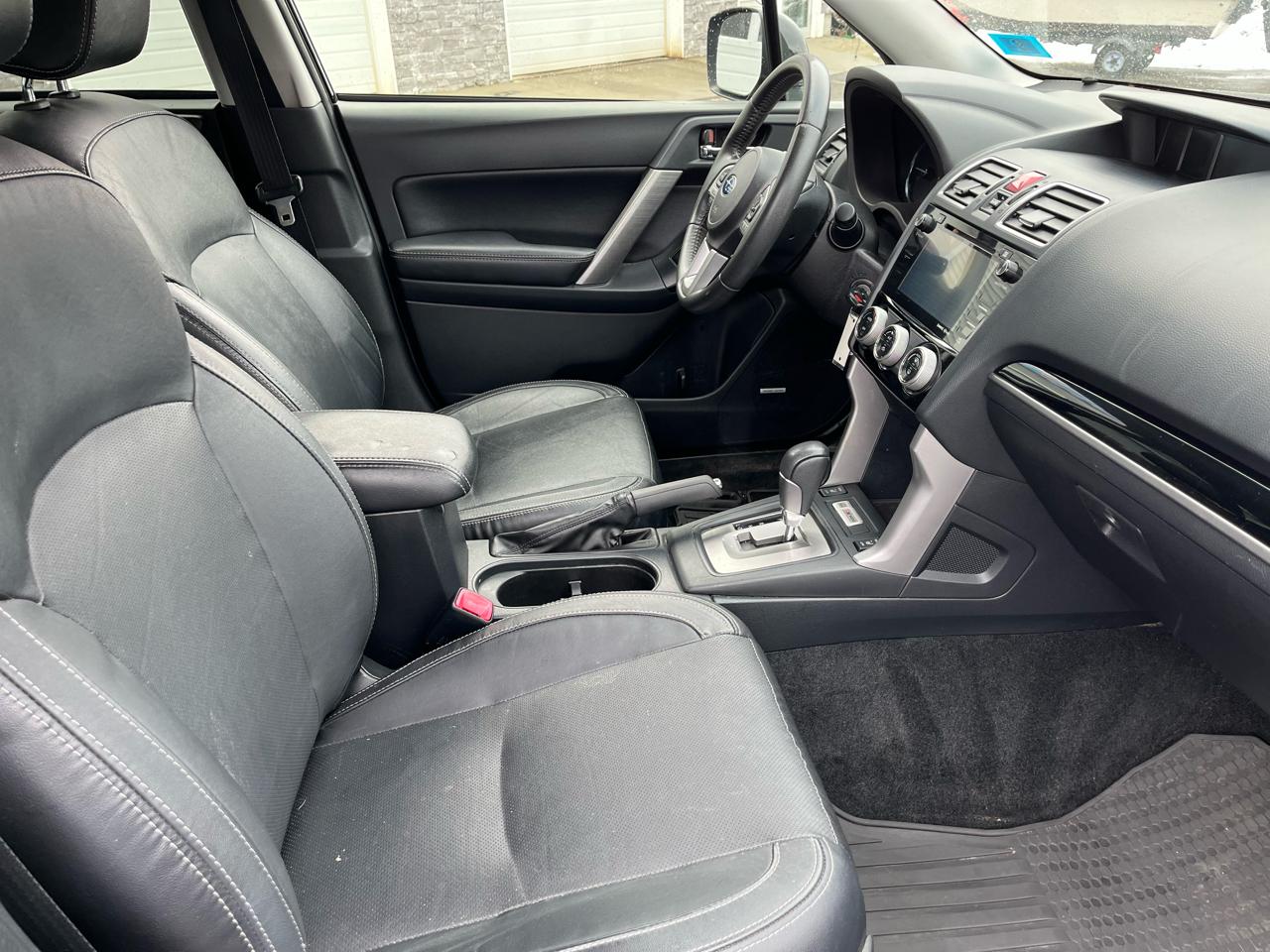 Subaru Forester 2.5i Touring 2017