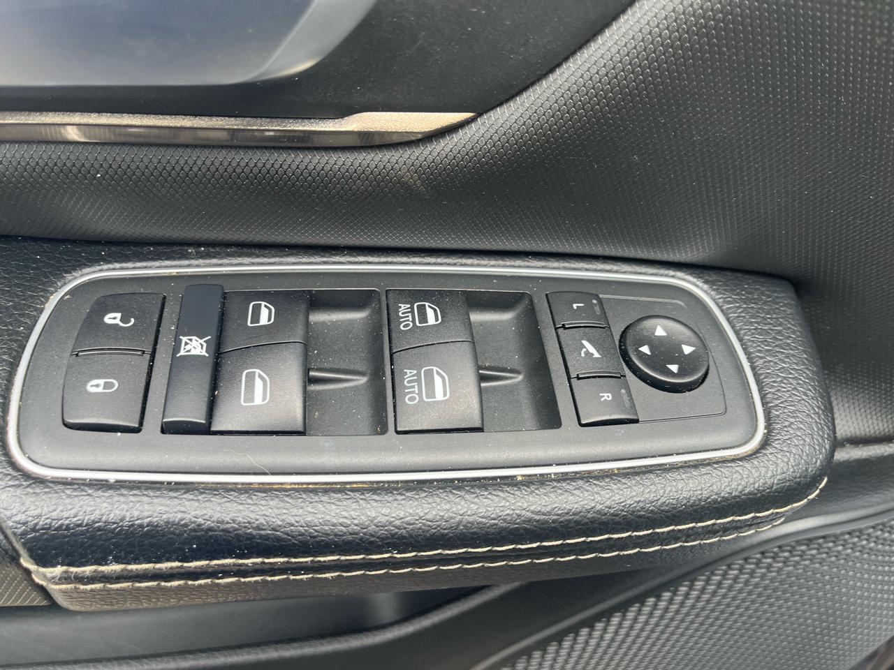 RAM 1500 Rebel Crew Cab SB 4WD 2021