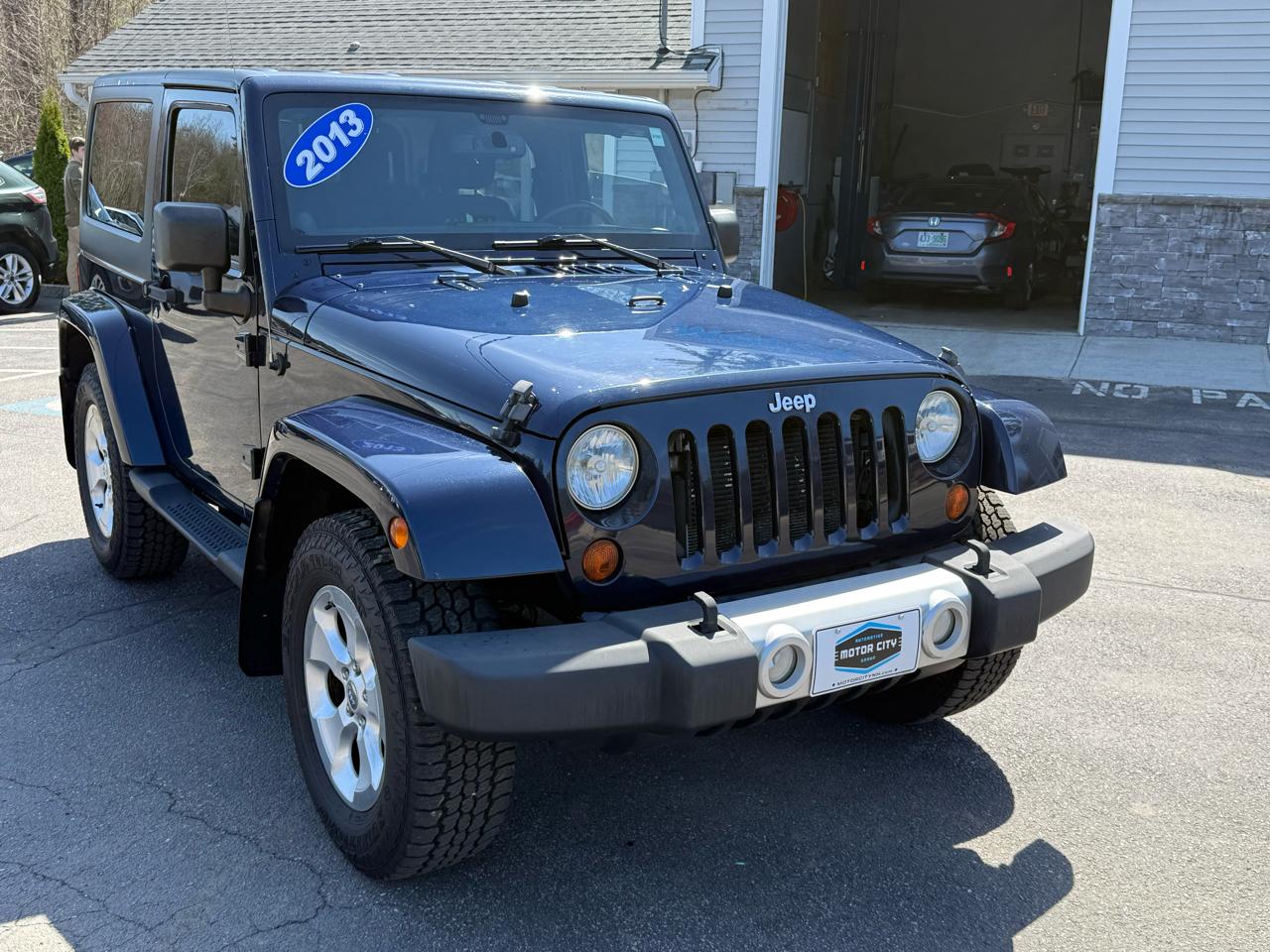 Jeep Wrangler Sahara 4WD 2013