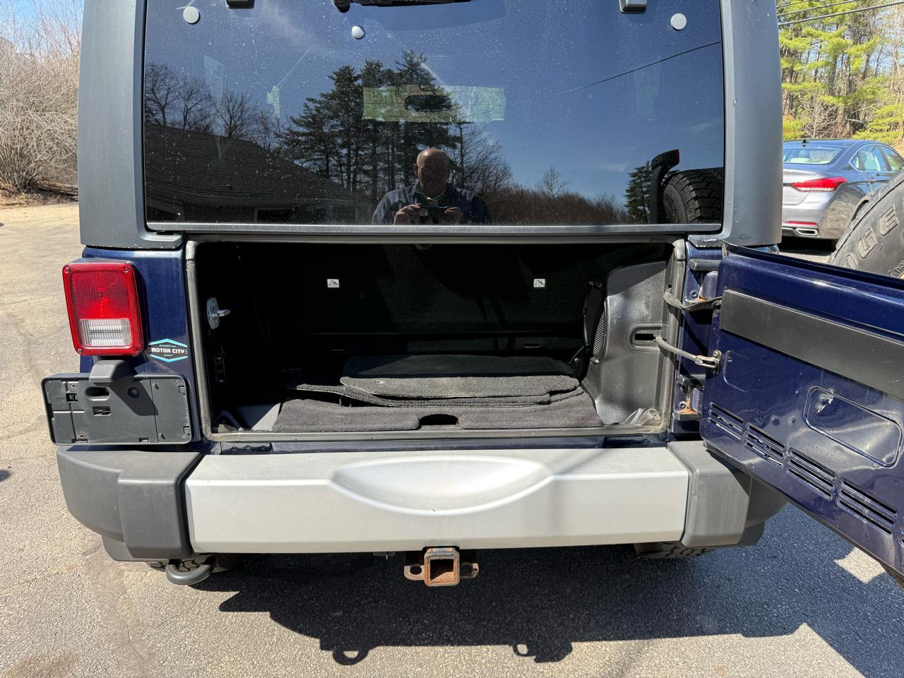 Jeep Wrangler Sahara 4WD 2013