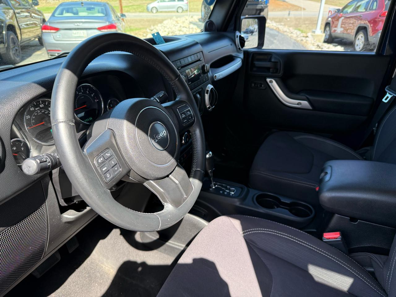 Jeep Wrangler Sahara 4WD 2013