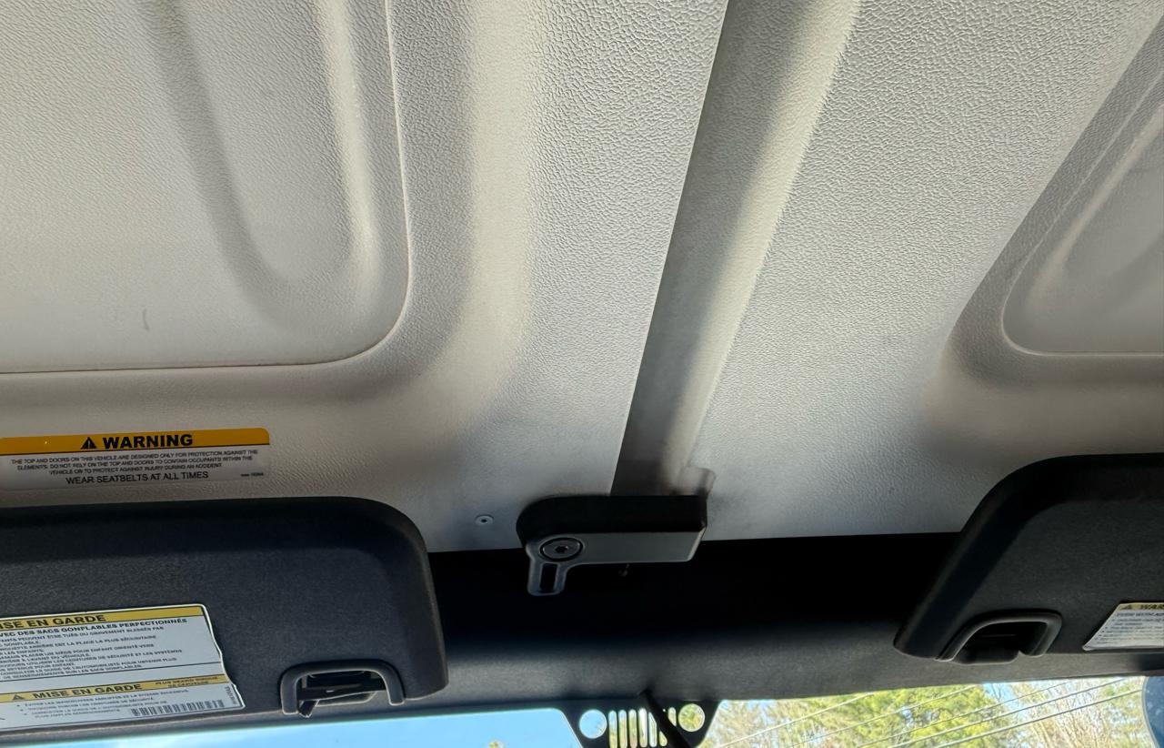 Jeep Wrangler Sahara 4WD 2013