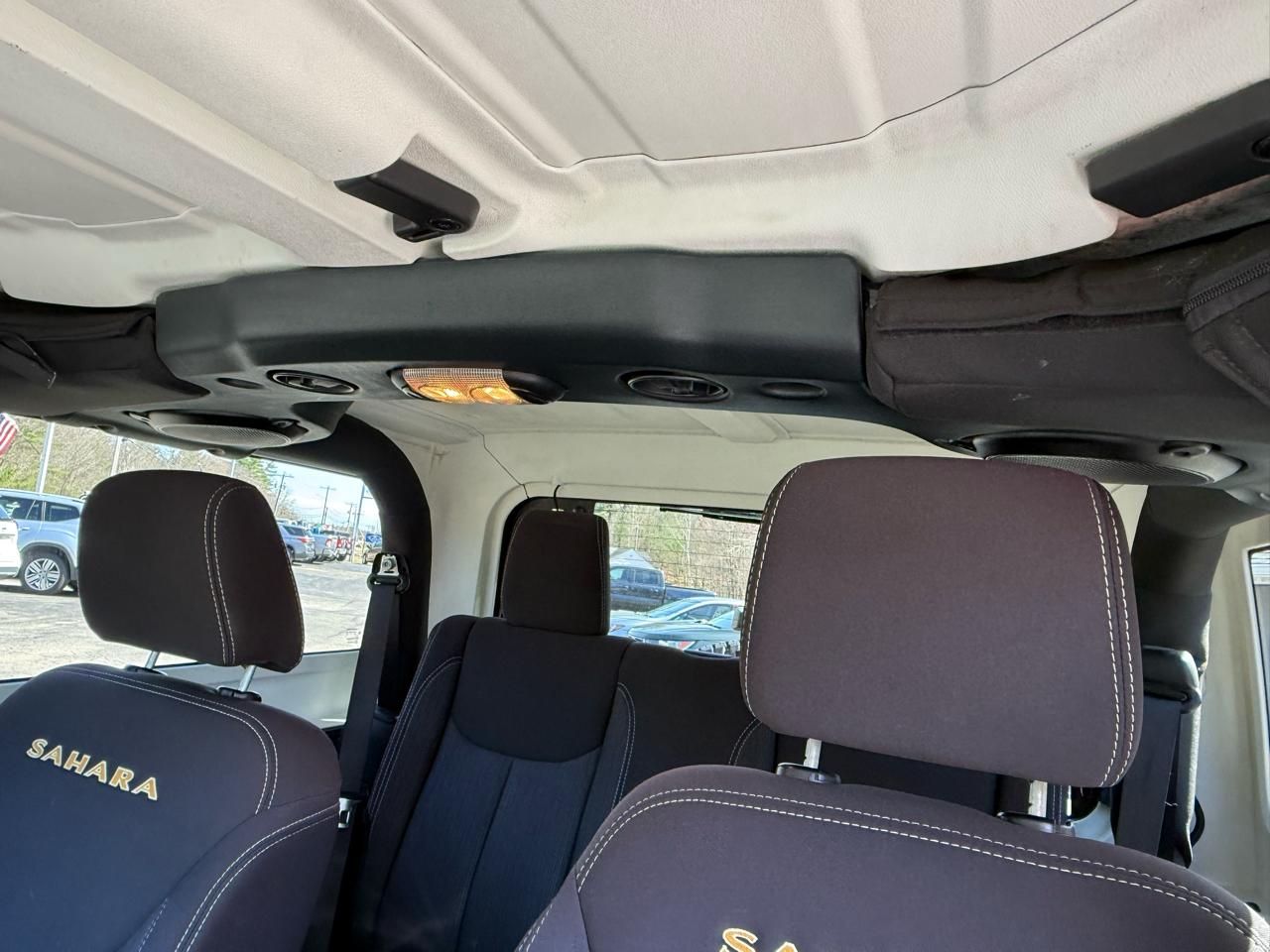 Jeep Wrangler Sahara 4WD 2013