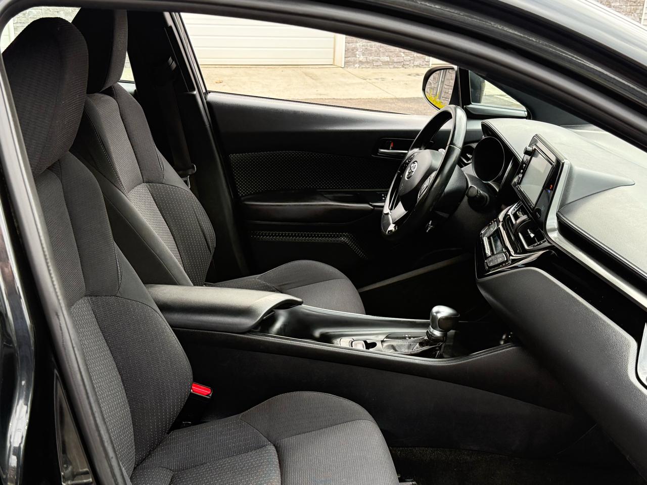 Toyota C-HR XLE 2018