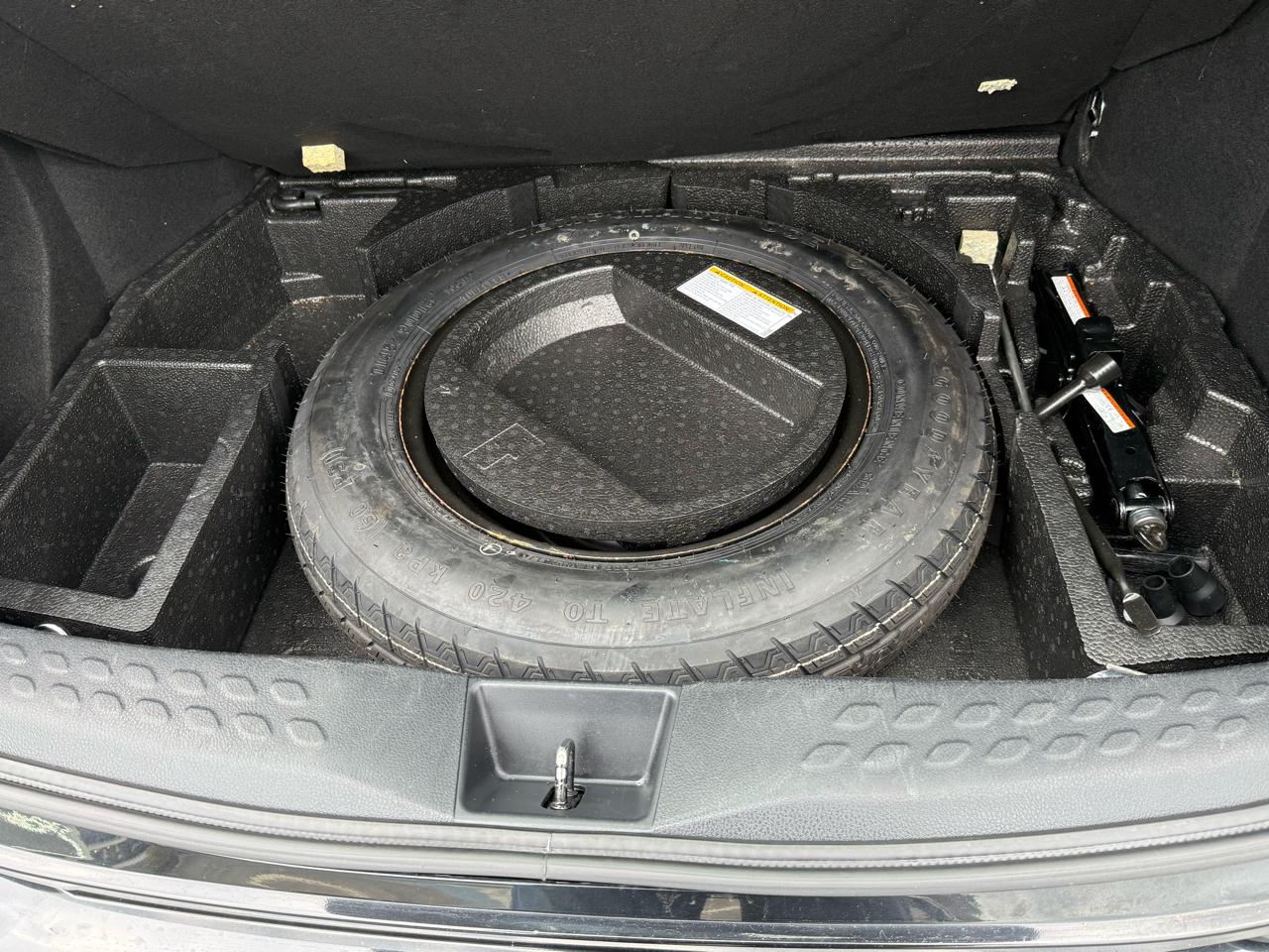 Toyota C-HR XLE 2018