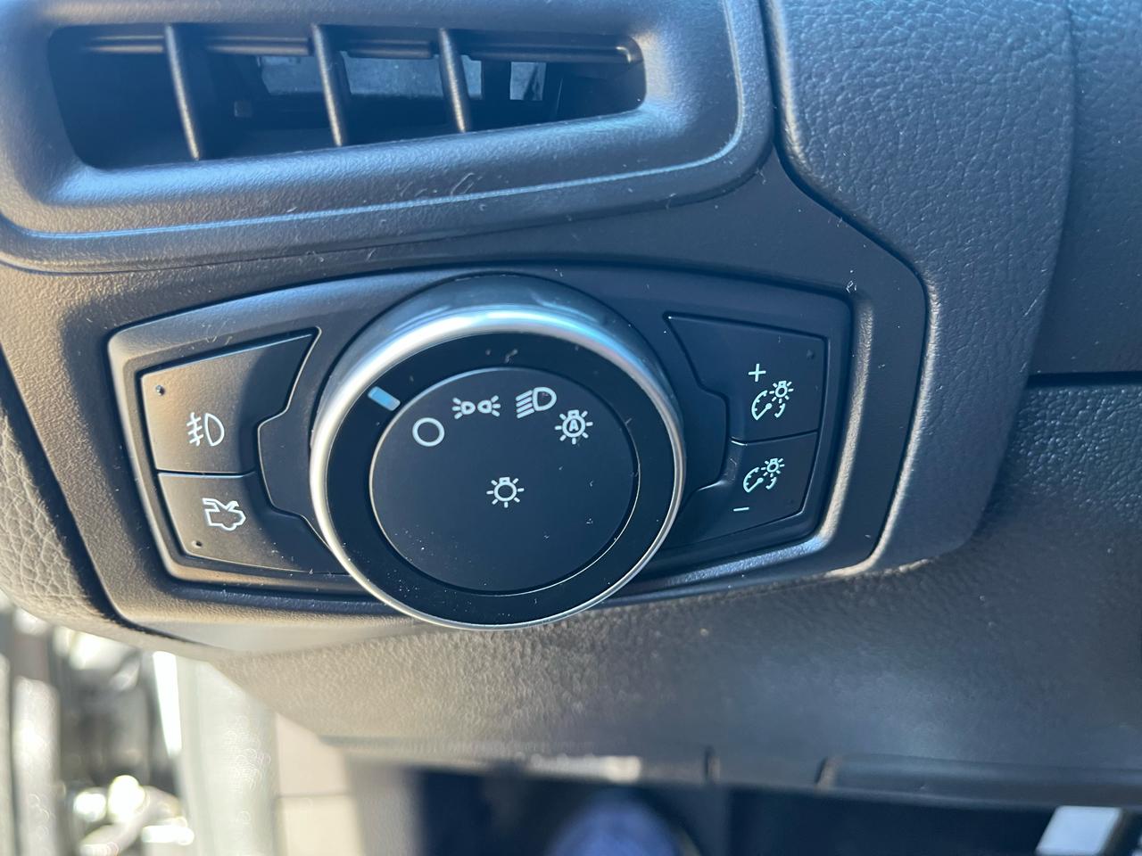 Ford Focus SE Hatch 2016