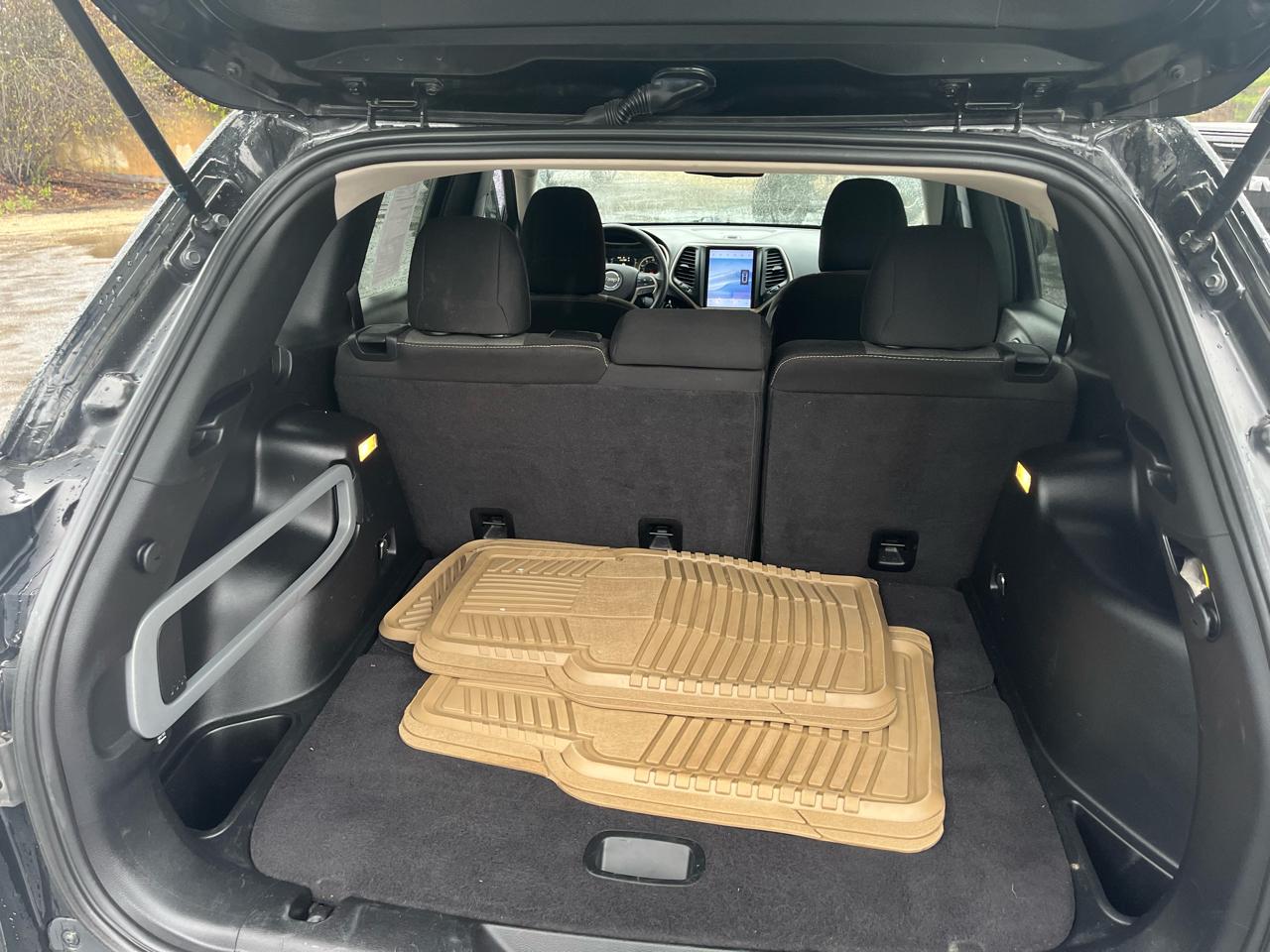 Jeep Cherokee Sport 4WD 2016