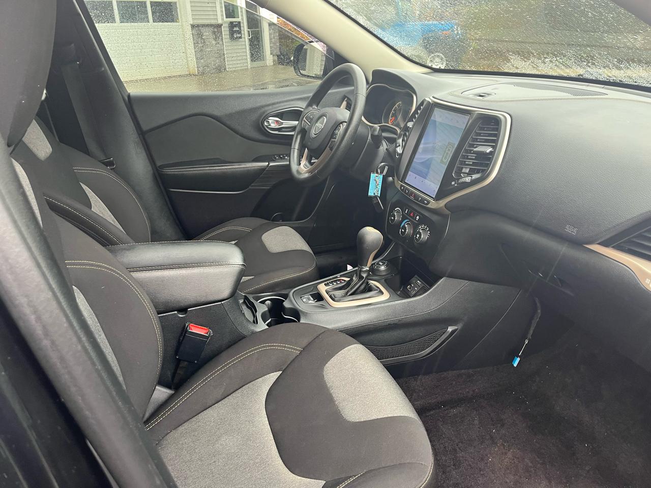 Jeep Cherokee Sport 4WD 2016