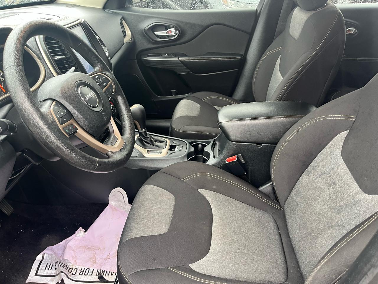 Jeep Cherokee Sport 4WD 2016
