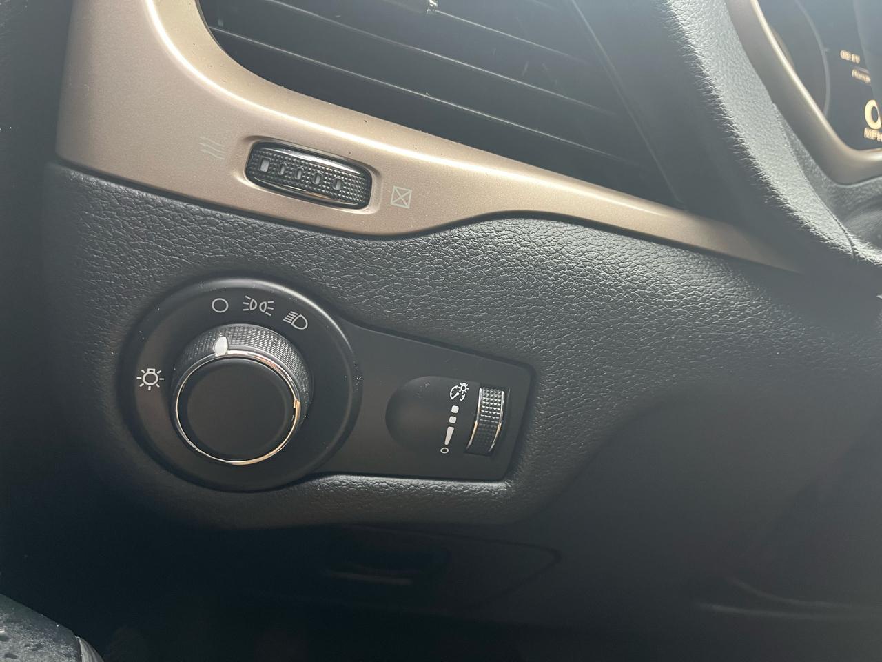 Jeep Cherokee Sport 4WD 2016
