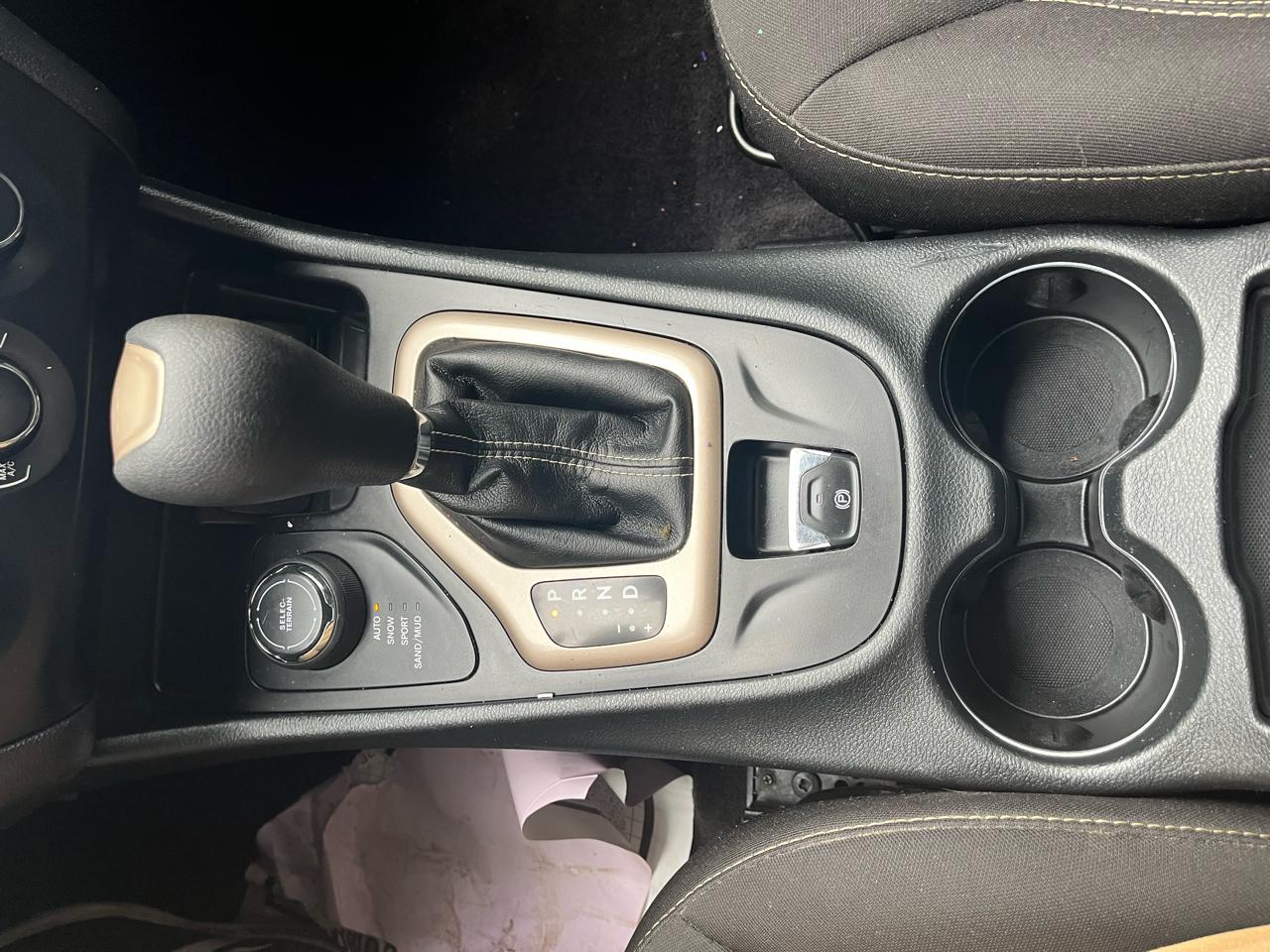Jeep Cherokee Sport 4WD 2016