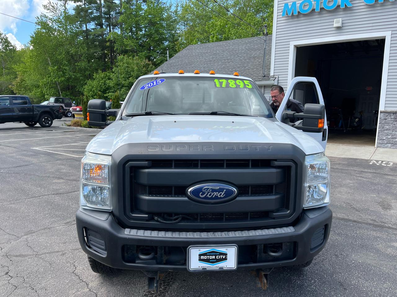 Ford F-350 SD XL SuperCab 4WD 2015