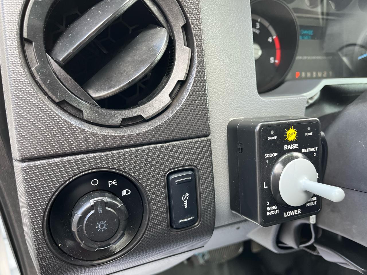 Ford F-350 SD XL SuperCab 4WD 2015