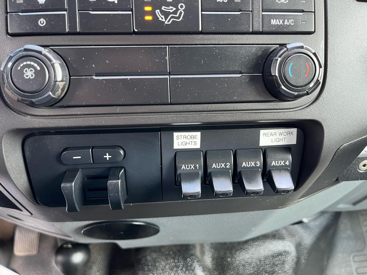 Ford F-350 SD XL SuperCab 4WD 2015