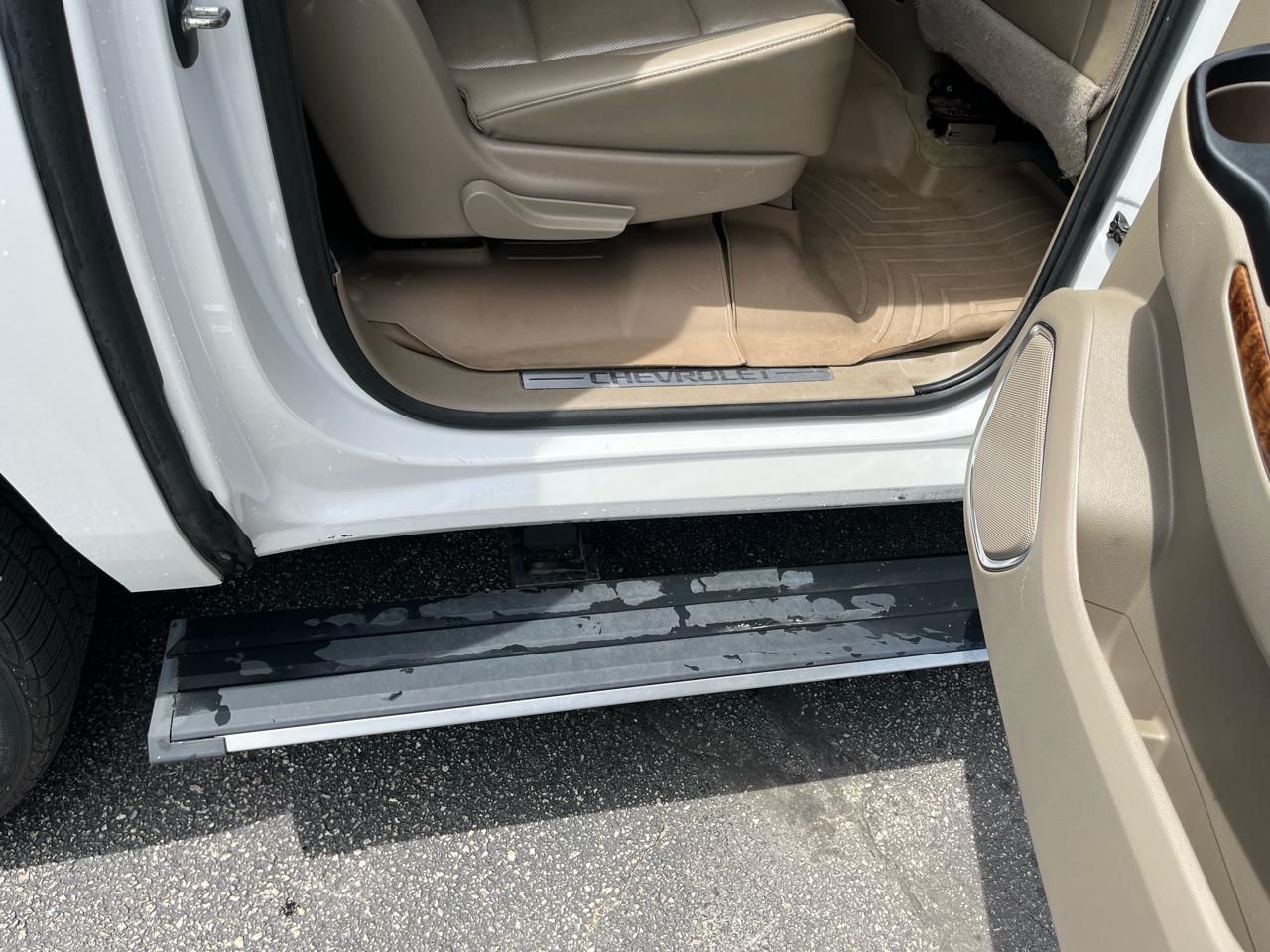 Chevrolet Suburban Premier 4WD 2017