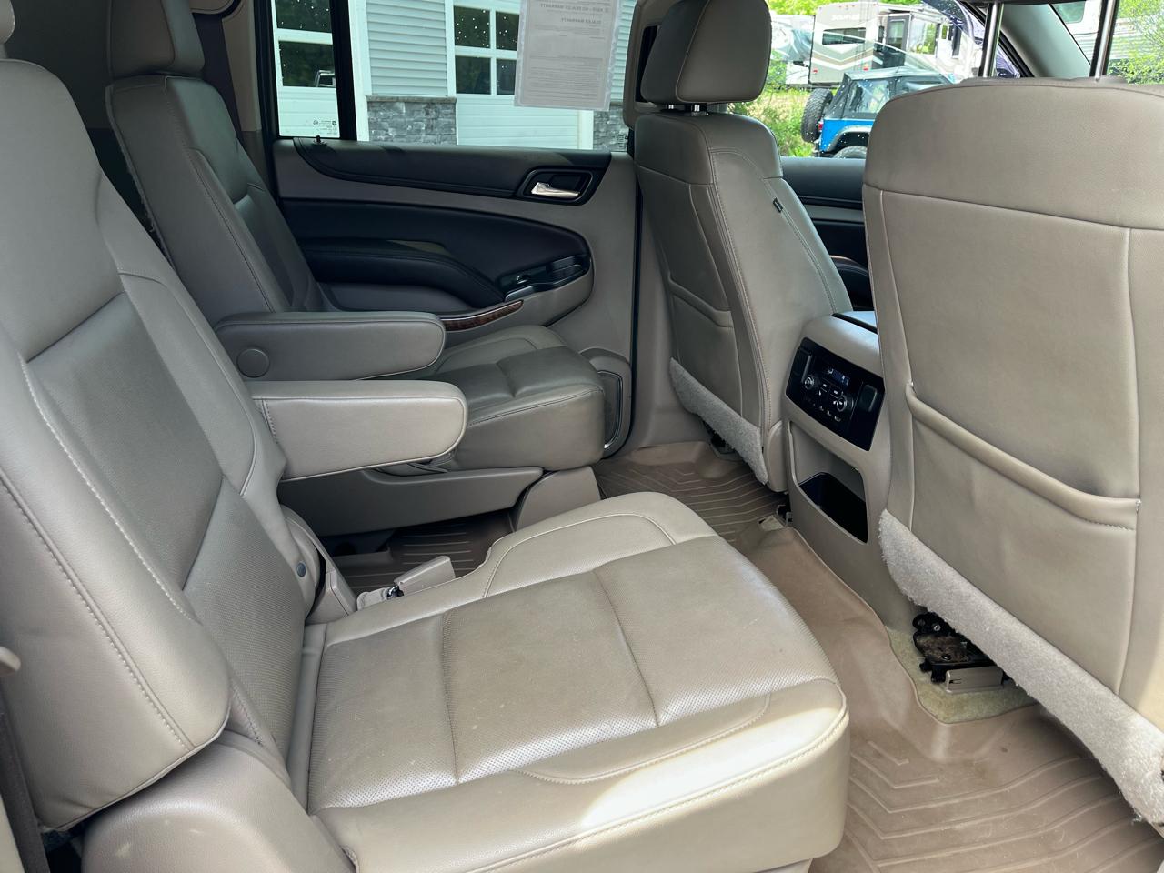 Chevrolet Suburban Premier 4WD 2017