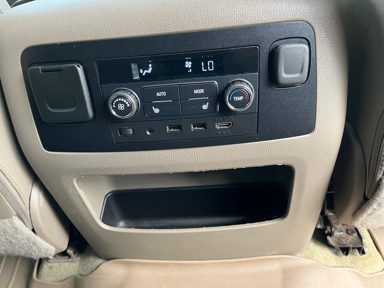 Chevrolet Suburban Premier 4WD 2017