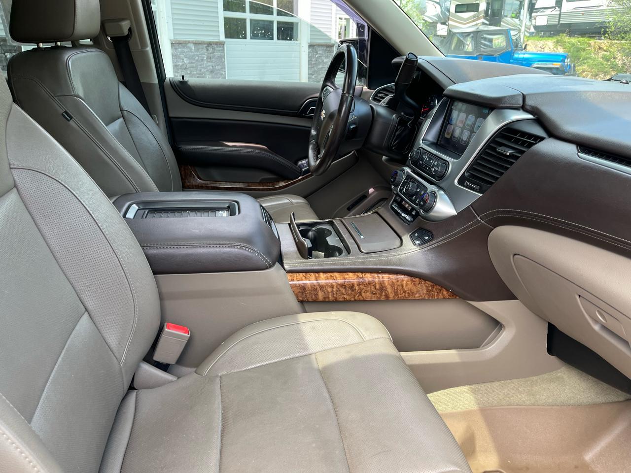 Chevrolet Suburban Premier 4WD 2017